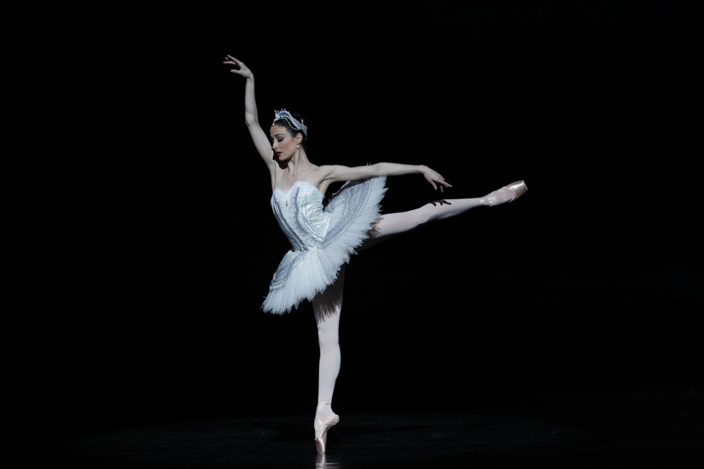 Balet w wykonaniu Natalie Portman, czyli kadr z filmu "Czarny łabędź".